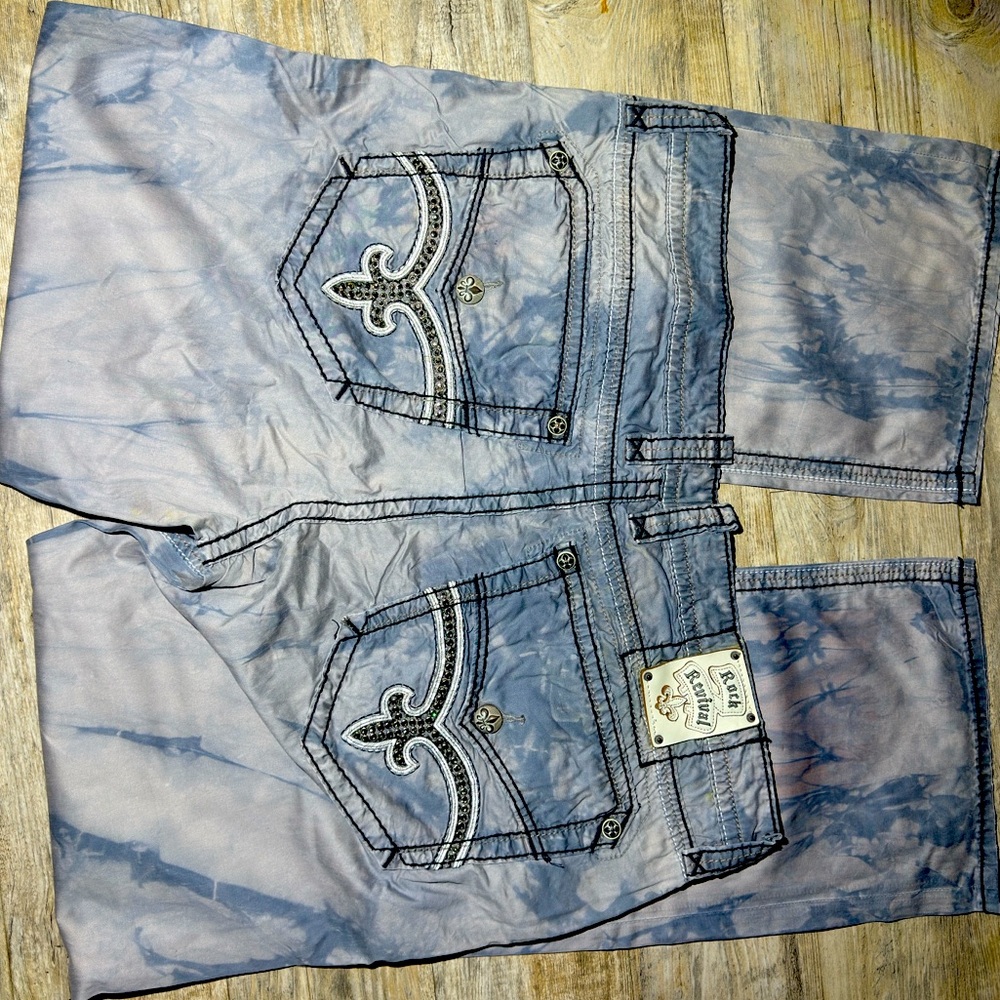 Brand new rock revival jeans with tags. Rare find design.